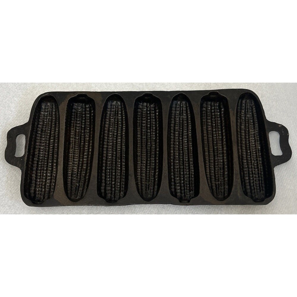Vintage Cast Iron 7-Stick Cornbread Pan Century Series 7S0 No Cracks 1950s